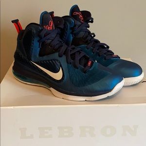 Nike LeBron 9 “Swingman”